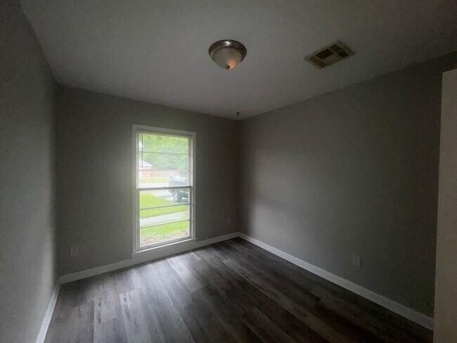 Building Photo - 406 Garden Homes Cir