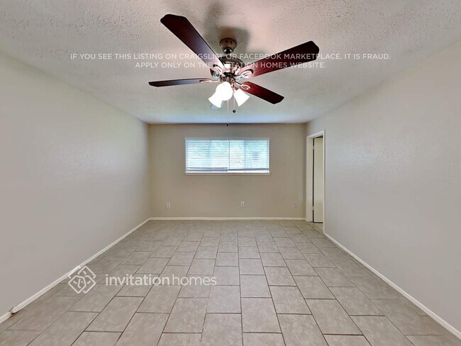 Building Photo - 16511 Forest Bend Ave