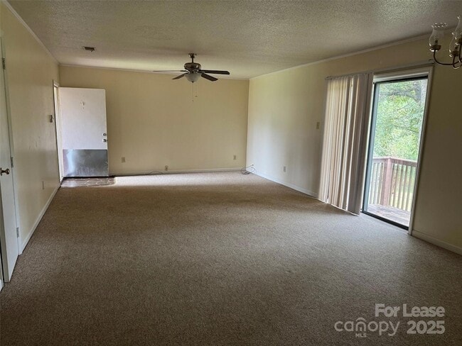 Building Photo - 1237 15th Ave NW