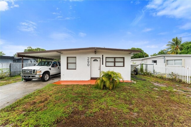 Building Photo - 290 NW 29th Ave