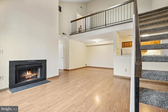Building Photo - 1607 Aspen Dr