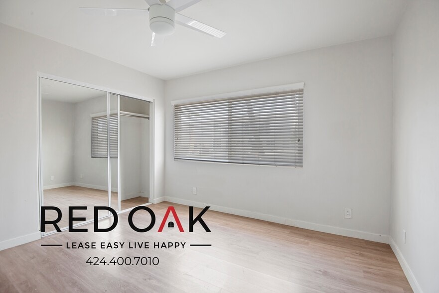 Building Photo - 1942 S Garth Ave