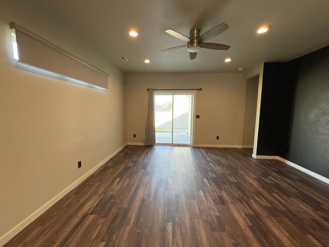 Building Photo - Newly Built 3 Bedroom Home w/ Hardwood Flo...