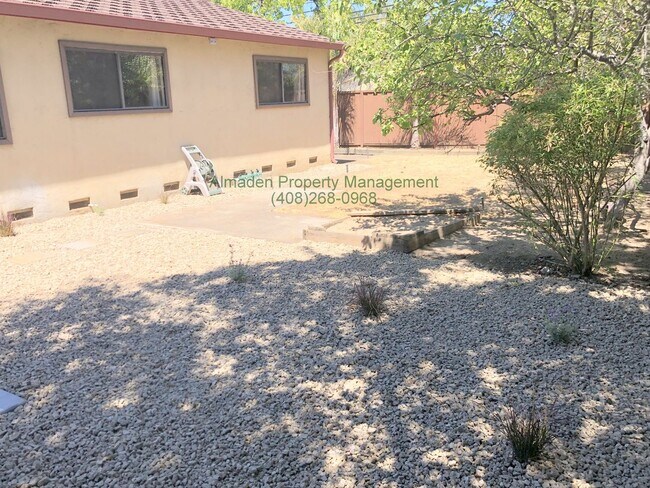 Building Photo - Cambrian 3BR/2BA Home w/ Central A/C, Pets Negotiable!