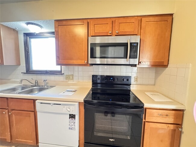 Building Photo - 3626 Blecha Rd