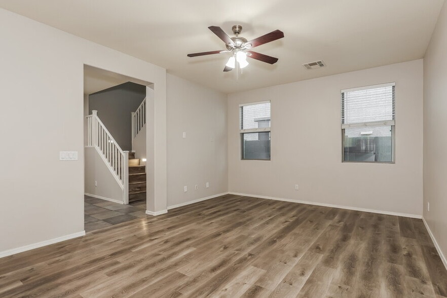 Building Photo - 4043 W Pedro Ln