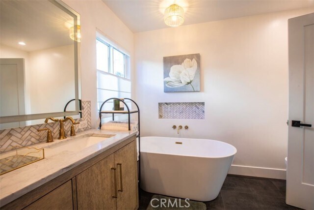 Building Photo - 32052 Via Alicia