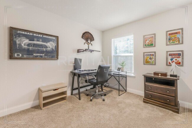 Building Photo - Beautiful Townhome in Quail Hollow, Spanis...