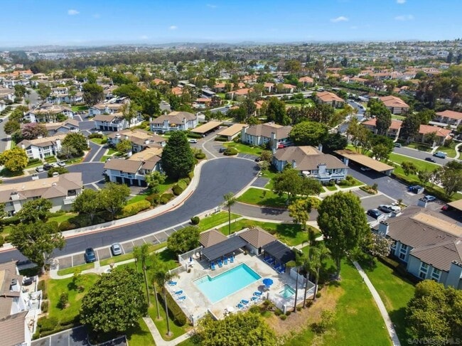 Building Photo - 867 Hollyhock Ct