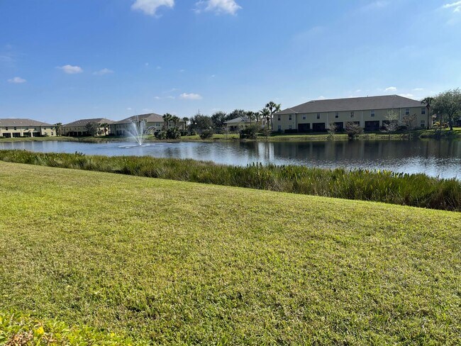 Building Photo - ANNUAL RENTAL - VISTAS AT HERITAGE BAY - 2...