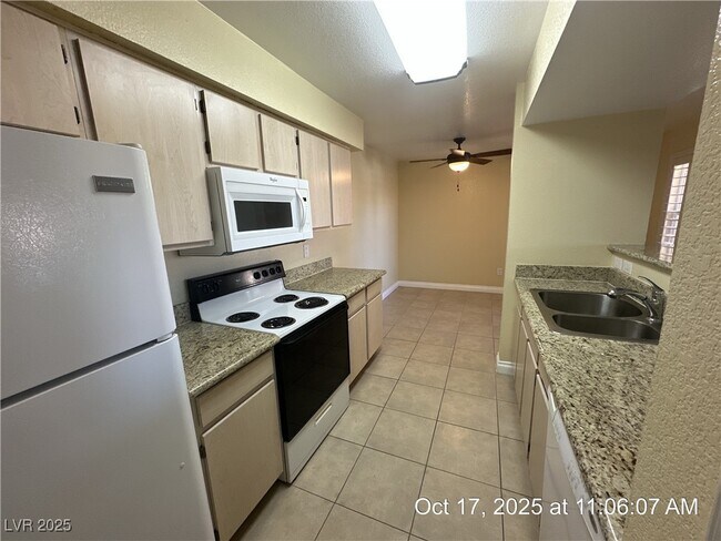 Building Photo - 1150 N Buffalo Dr