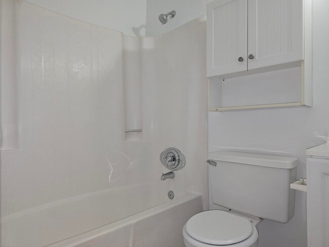 Building Photo - 4635 Orleans Ct