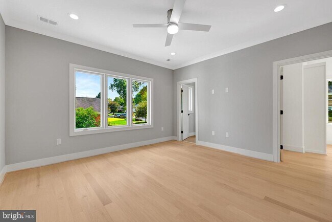 Building Photo - 6226 Kellogg Dr