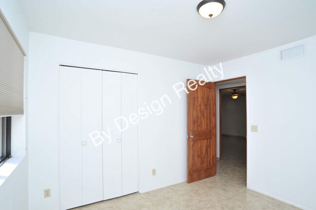 Building Photo - Remodeled Foothills Clusters 3 Bed 2 Bath