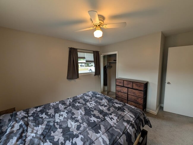 Building Photo - 1657 Louvre Dr