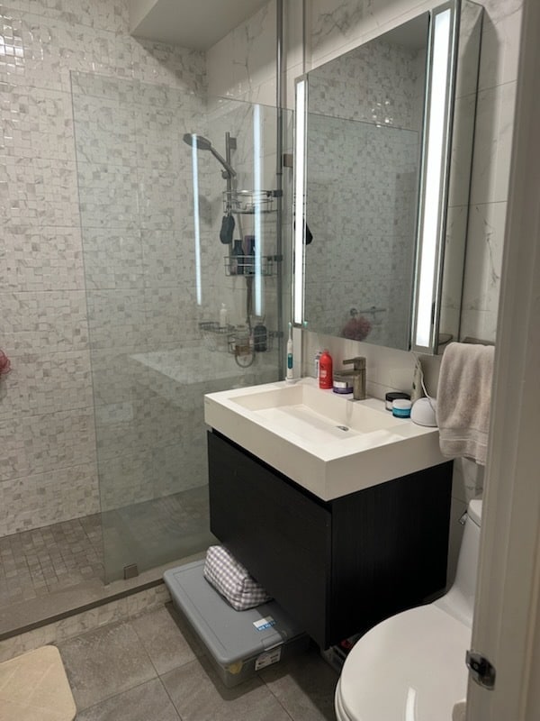 Building Photo - 808 N Greenview Ave