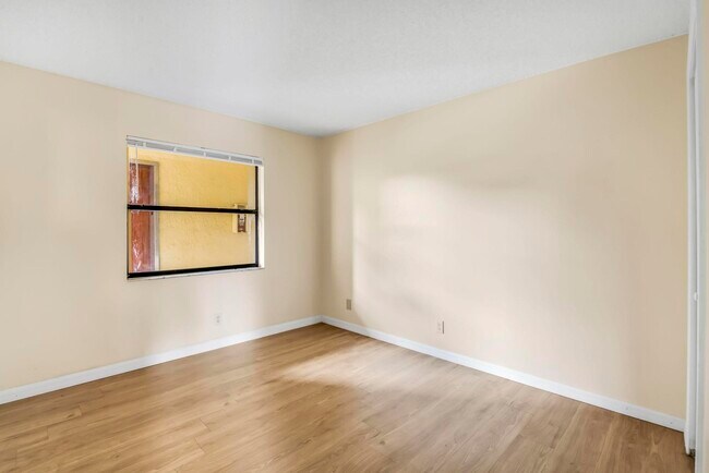 Building Photo - 9000 NW 28th Dr