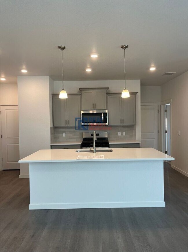 Building Photo - 17847 Dandy Brush Dr