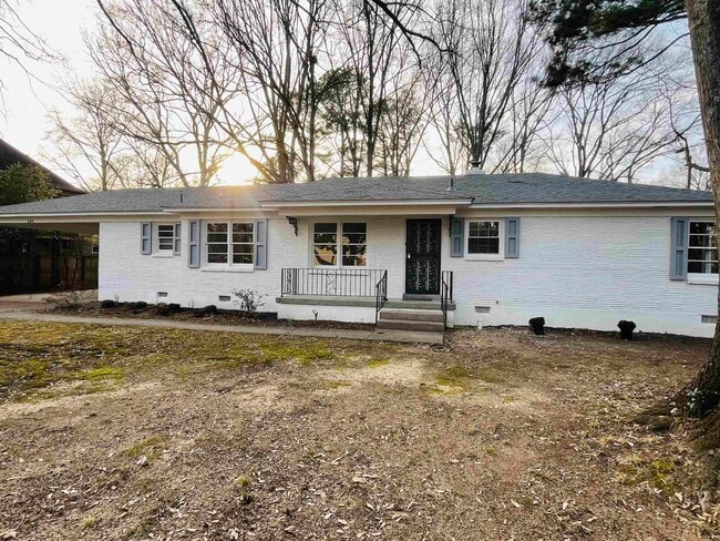 Building Photo - 329 Fairfield Cir