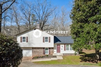 Building Photo - 3 Bedroom Pet-Friendly Home in Ellenwood, GA with Main Street Renewal