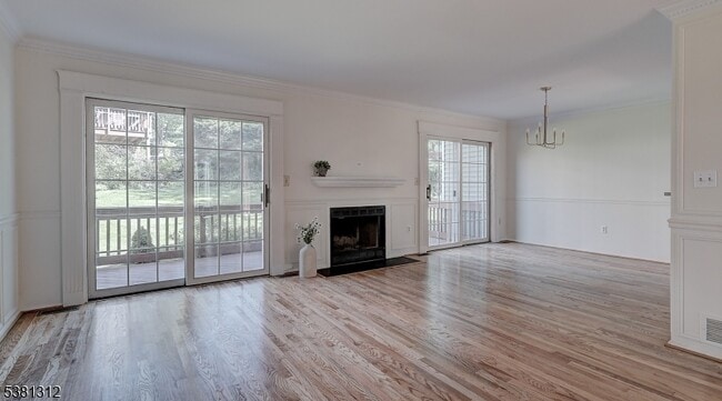 Building Photo - 326 Araneo Dr