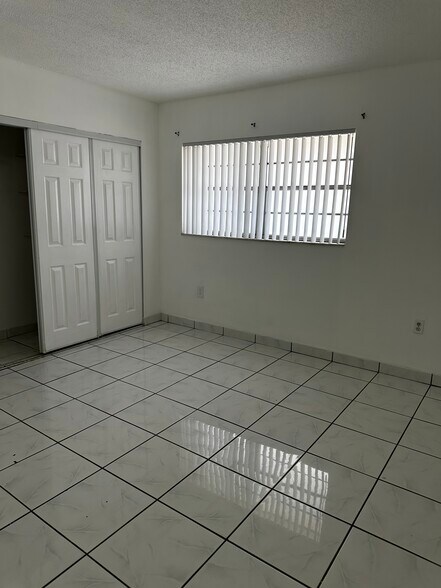 Building Photo - 250 NW 107th Ave