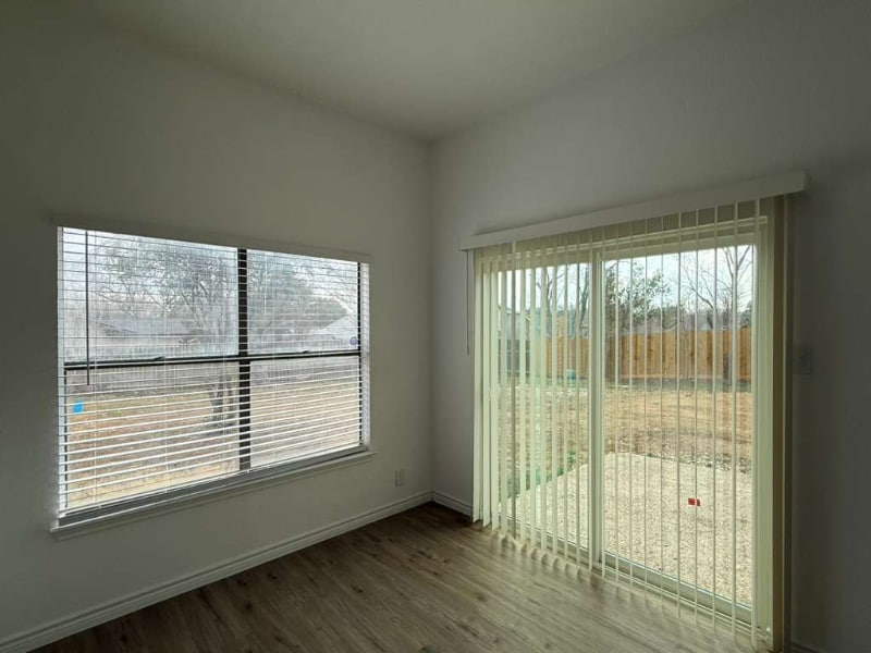 Building Photo - 8750 Shallow Ridge Dr