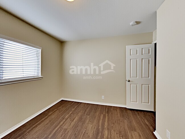 Building Photo - 10124 Del Lago Ct