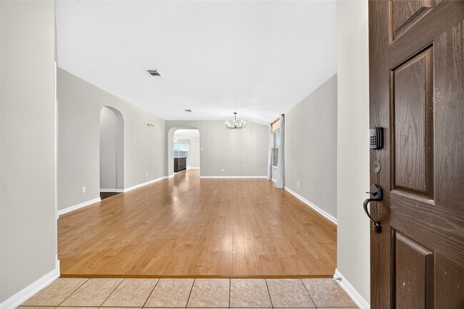 Building Photo - 18211 Doral Rock Ct