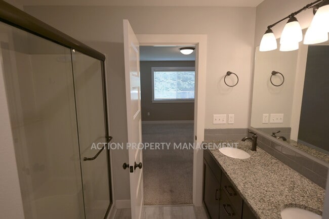 Building Photo - 2 bed + office, 2 bath home in Sequim