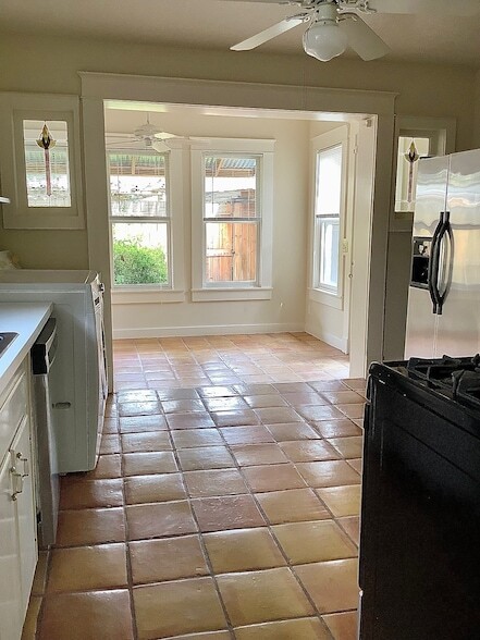 Building Photo - 1322 Harvard St