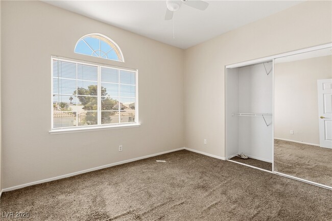 Building Photo - 2802 Yorkshire Ave