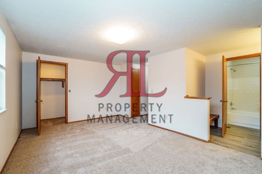 Building Photo - 320 Crosswind Dr