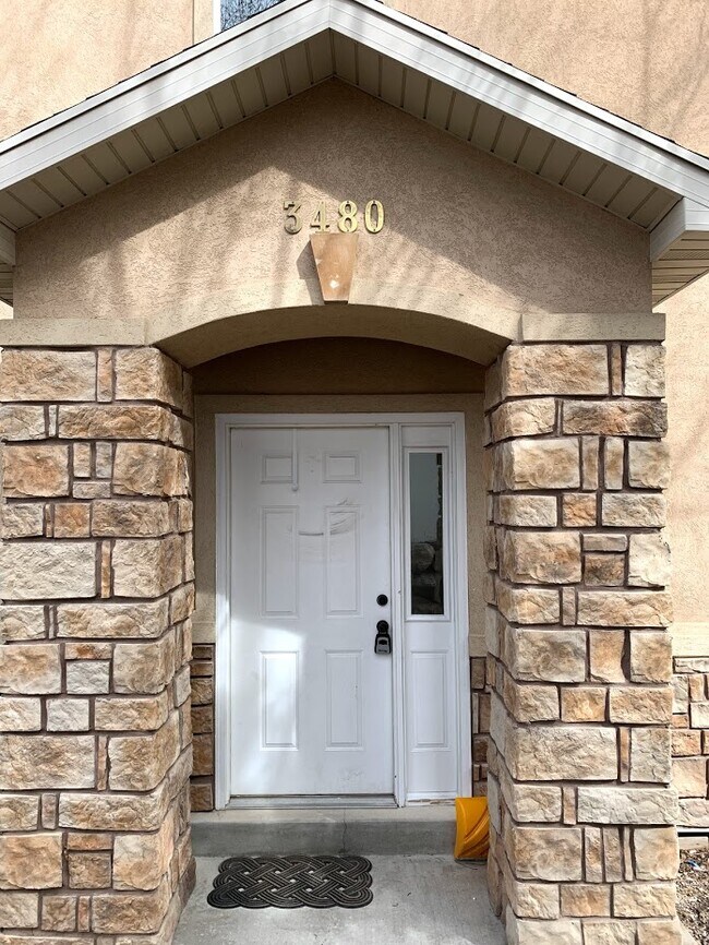 Building Photo - 3480 S Ashby Vw Cv