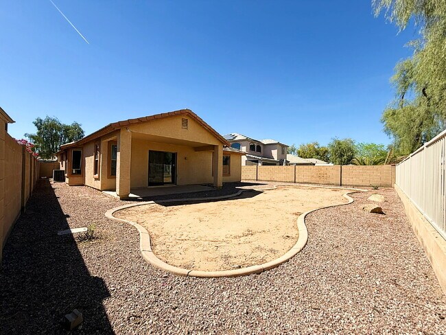 Building Photo - Beautiful Goodyear Home in Centerra – Spacious, Stylish & Move-In Ready!
