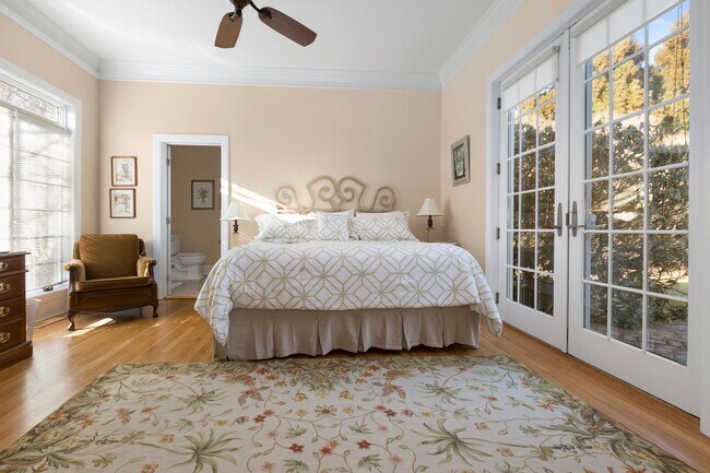 Building Photo - 272 Downs Path