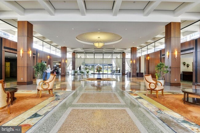 Building Photo - 3701 S George Mason Dr