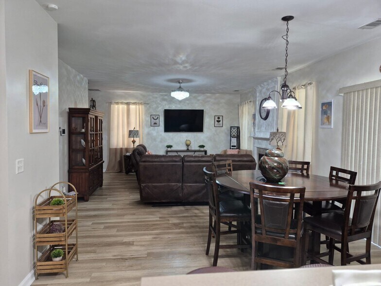 Building Photo - 4341 Comfort Trail