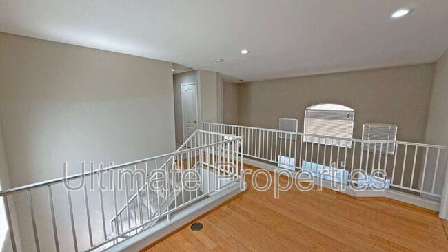 Building Photo - 8419 W Salter Dr