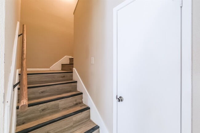 Building Photo - 6633 W Airport Blvd