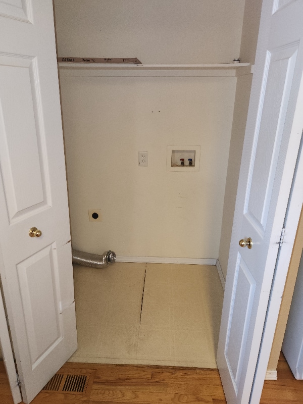 Building Photo - 2647 Bannister Ct