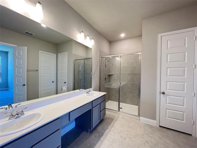 Building Photo - 1323 Beach Blvd