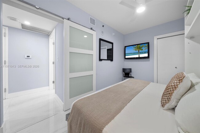 Building Photo - 226 Ocean Dr