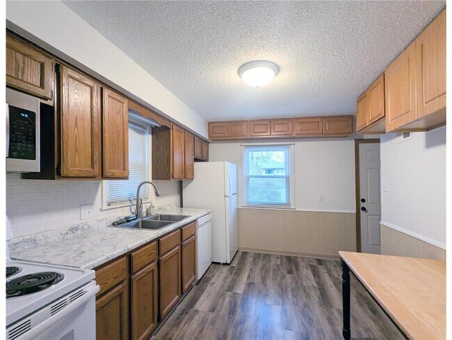 Building Photo - 1618 Beech St