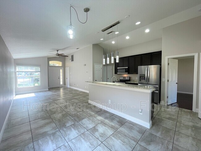 Building Photo - 5240 Mango Fruit St