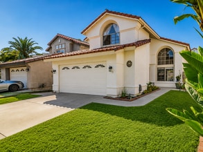Building Photo - Stunning 4br/3 bath in Quiet Oceanside neighborhood