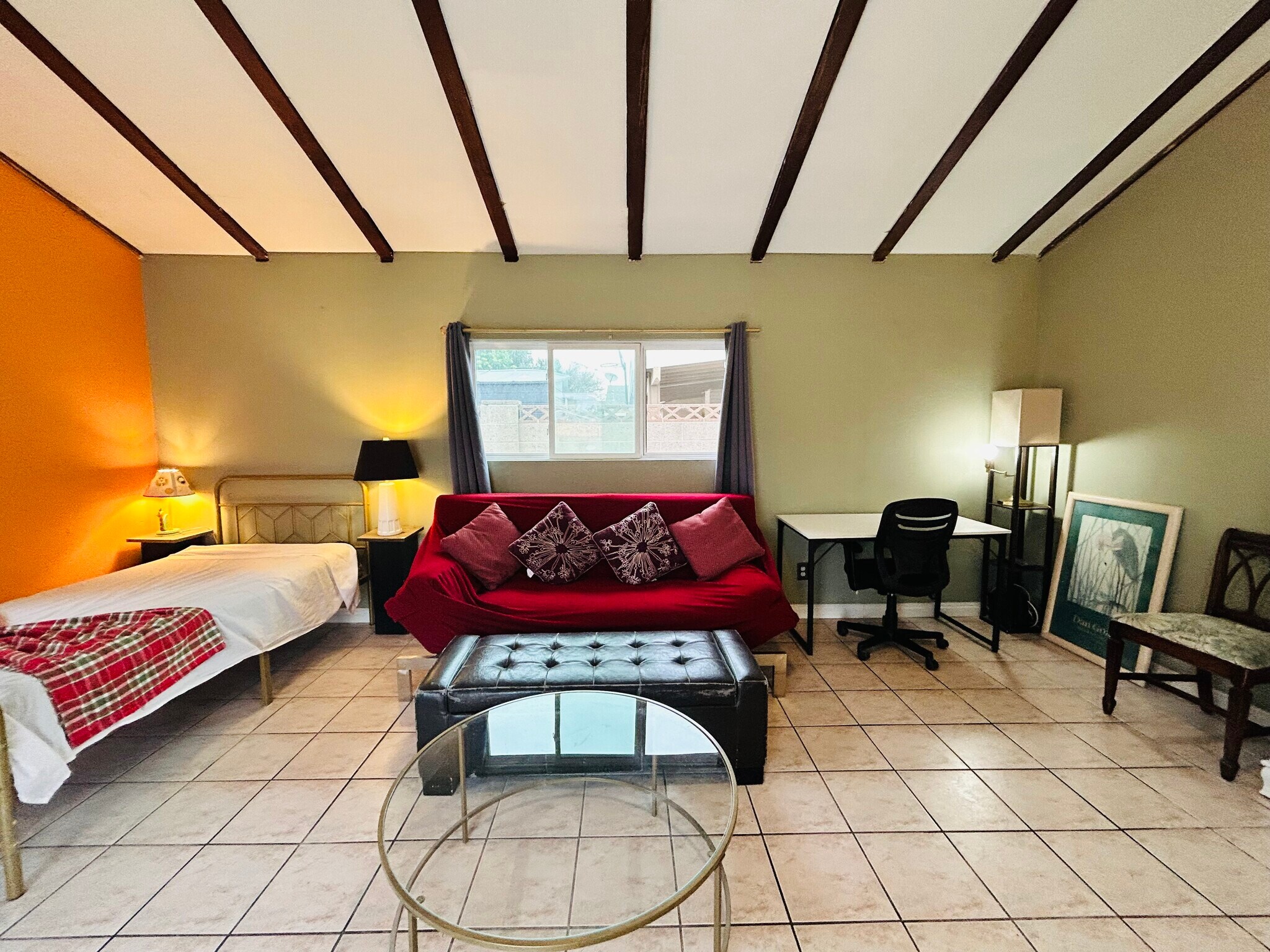 Building Photo - 8871 Belmont St