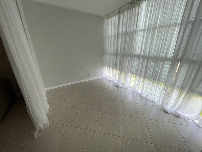 Building Photo - 2000 Atlantic Shores Blvd
