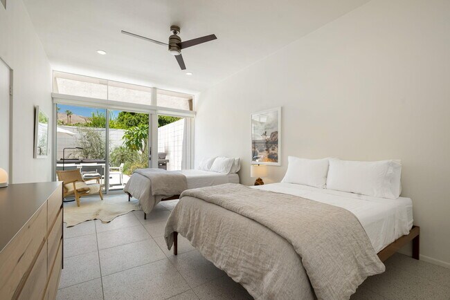 Building Photo - 72915 El Paseo