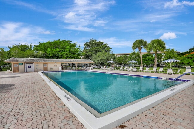 Building Photo - 1605 Abaco Dr